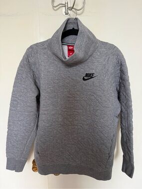 Nike Women’s Gray Quilted Funnel Neck Sweater